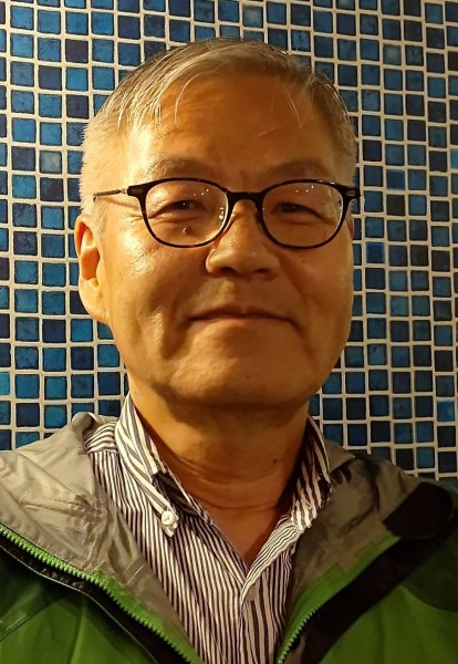 中村　哲郎